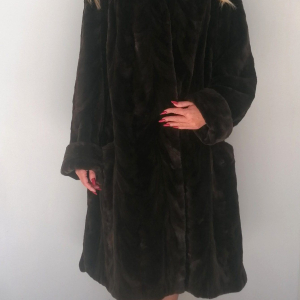 592. HAINA BLANA NURCA (VIZON) BUCATI, TUNSA